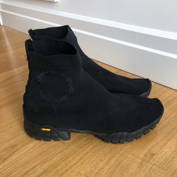 1017 ALYX Men’s Black Hiking Boot Stretch-knit - Picture 8 of 13